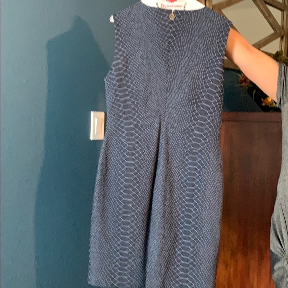 Dress - Picture 2 of 4